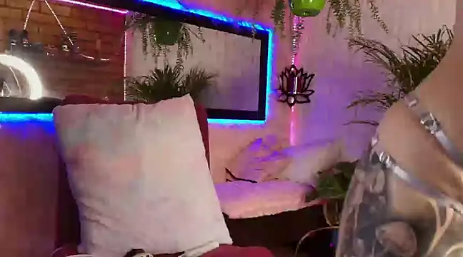 Snapshot of _mamush chatting on March 5, 8:32 pm  mamush online show from March 5, 8:32 pm