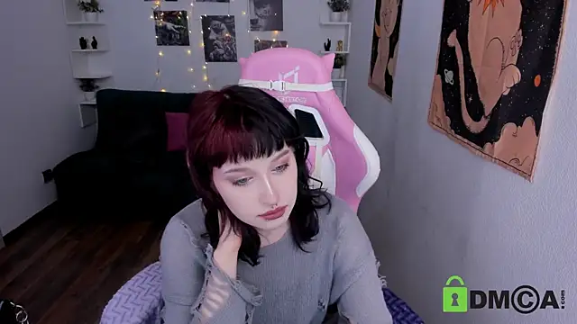 Snapshot of ElizaNik_ chatting on March 8, 9:40 pm ElizaNik online show from March 8, 9:40 pm