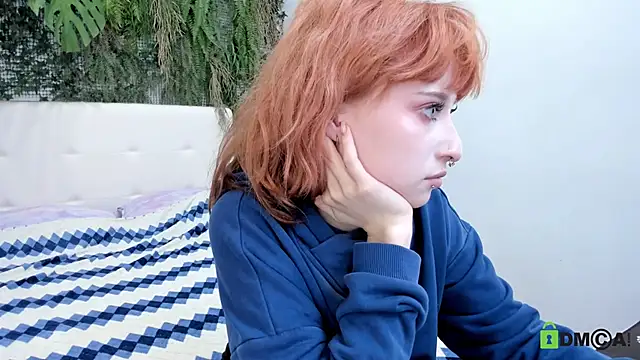 Snapshot of ElizaNik_ chatting on October 4, 10:00 pm ElizaNik online show from October 4, 10:00 pm