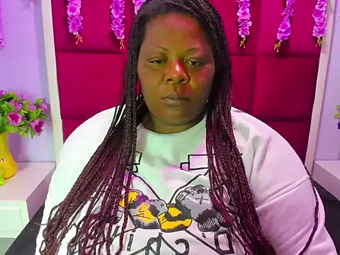 Snapshot of rocio_bbw_ chatting on December 2, 4:52 pm rocio bbw online show from December 2, 4:52 pm