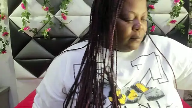 Snapshot of rocio_bbw_ chatting on November 27, 8:31 pm rocio bbw online show from November 27, 8:31 pm