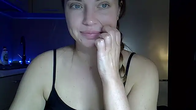 Lucky Anna online show from March 1, 7:03 pm