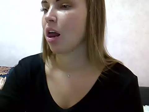 Lucky Anna online show from March 4, 2:32 pm