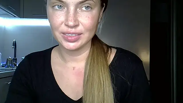 Lucky Anna online show from December 20, 10:23 pm