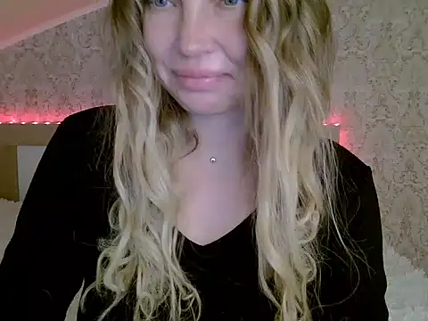 Lucky Anna online show from January 3, 3:55 pm