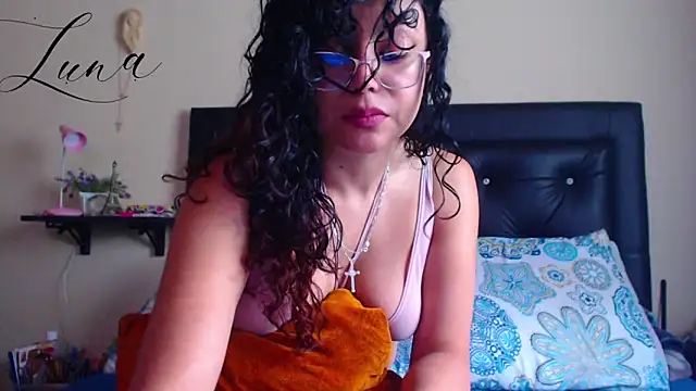 Lunavega1 online show from March 23, 7:25 pm