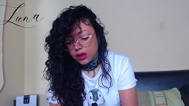 Lunavega1 online show from February 25, 5:35 pm