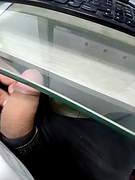 Snapshot of jezusex chatting on January 7, 7:59 pm jezusex online show from January 7, 7:59 pm