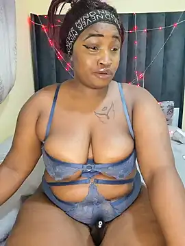 TheeNicole online show from March 15, 8:49 pm