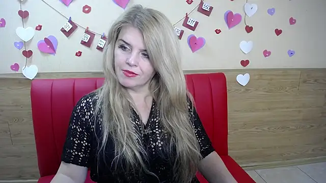 Snapshot of Julya_Barbi chatting on February 13, 5:58 am Julya Barbi online show from February 13, 5:58 am
