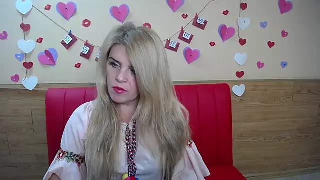 Snapshot of Julya_Barbi chatting on February 12, 5:58 am Julya Barbi online show from February 12, 5:58 am
