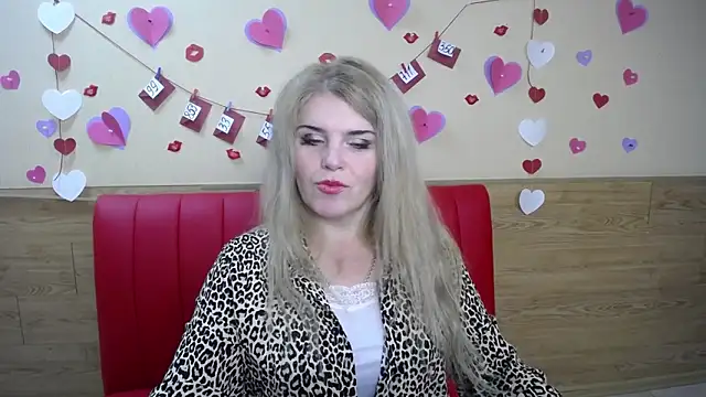 Snapshot of Julya_Barbi chatting on February 17, 5:58 am Julya Barbi online show from February 17, 5:58 am