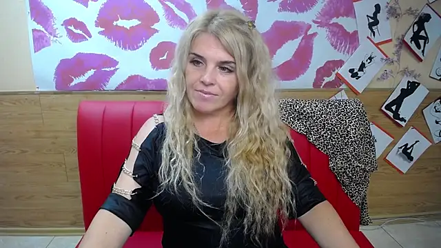 Snapshot of Julya_Barbi chatting on September 9, 5:17 am Julya Barbi online show from September 9, 5:17 am