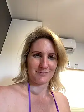 Snapshot of NoraNoxx chatting on July 1, 3:56 pm NoraNoxx online show from July 1, 3:56 pm