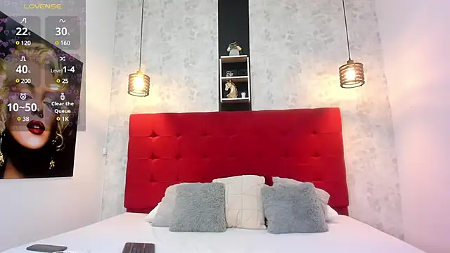 Snapshot of SilvannaFit chatting on March 22, 11:42 am SilvannaFit online show from March 22, 11:42 am