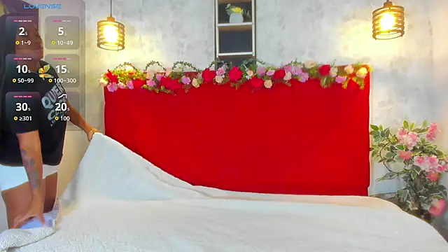 Snapshot of SilvannaFit chatting on October 27, 12:06 pm SilvannaFit online show from October 27, 12:06 pm