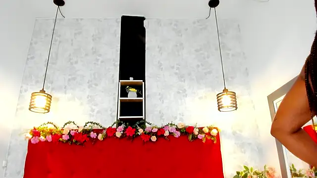 Snapshot of SilvannaFit chatting on October 31, 12:02 pm SilvannaFit online show from October 31, 12:02 pm