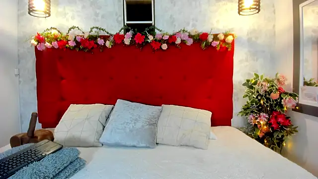 Snapshot of SilvannaFit chatting on November 5, 12:08 pm SilvannaFit online show from November 5, 12:08 pm