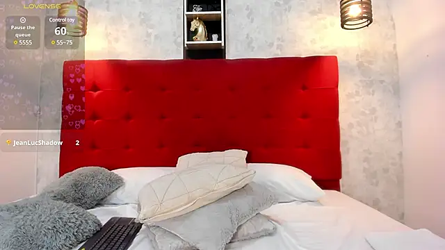 Snapshot of SilvannaFit chatting on March 22, 2:47 pm SilvannaFit online show from March 22, 2:47 pm