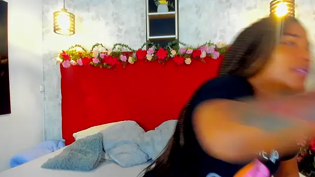 Snapshot of SilvannaFit chatting on November 4, 12:09 pm SilvannaFit online show from November 4, 12:09 pm