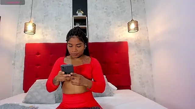 Snapshot of SilvannaFit chatting on March 21, 12:50 pm SilvannaFit online show from March 21, 12:50 pm