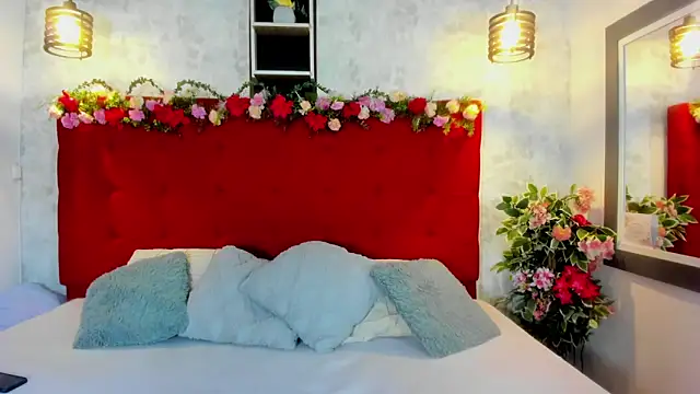 Snapshot of SilvannaFit chatting on November 10, 12:10 pm SilvannaFit online show from November 10, 12:10 pm