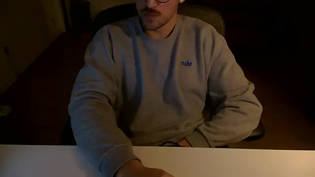 taallguyy 196 online show from January 15, 5:44 am