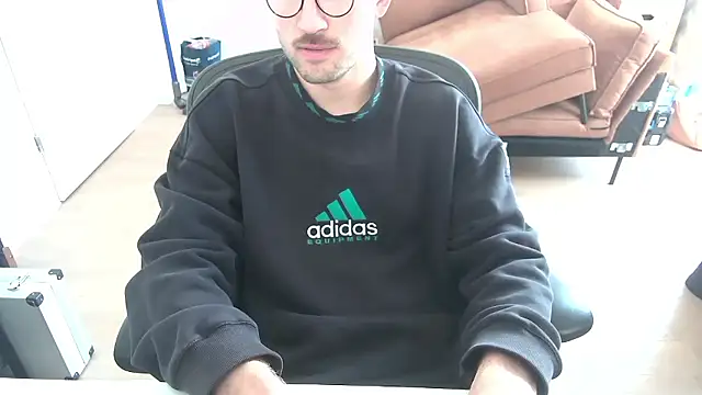 taallguyy 196 online show from January 11, 1:29 pm