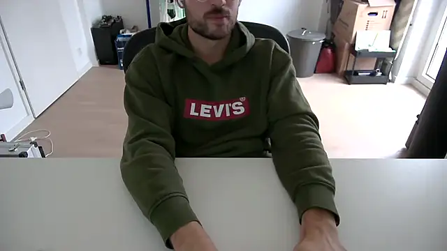 taallguyy 196 online show from October 29, 3:11 pm