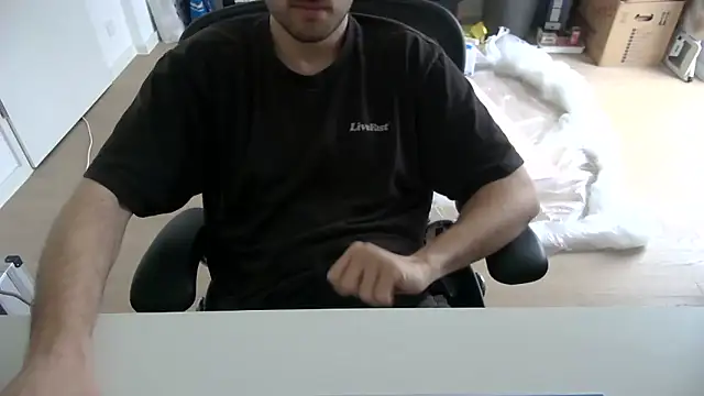 taallguyy 196 online show from March 13, 11:04 am