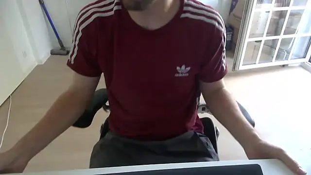 taallguyy 196 online show from May 26, 4:54 am