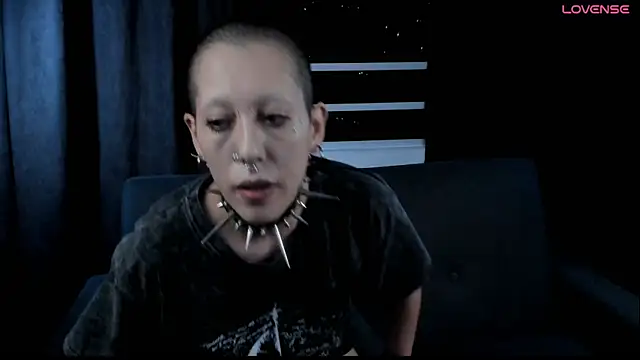 lnxmst online show from April 11, 12:51 am