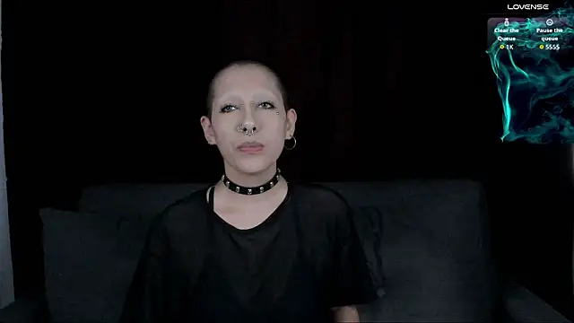 lnxmst online show from October 11, 9:38 pm