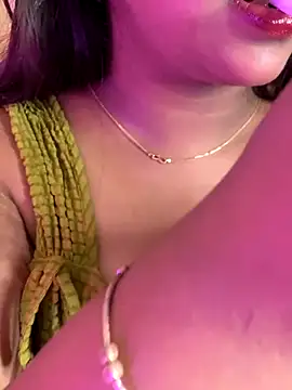 wildestcouplee online show from November 1, 9:08 pm