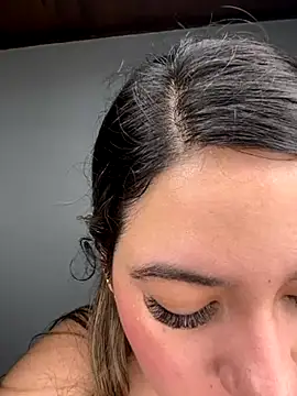 Snapshot of Amira__Fatima chatting on September 30, 1:17 pm Amira Fatima online show from September 30, 1:17 pm