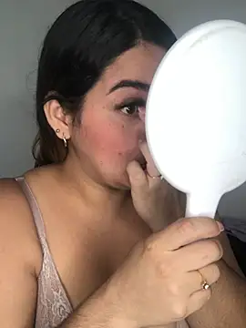 Snapshot of Amira__Fatima chatting on March 5, 3:18 pm Amira Fatima online show from March 5, 3:18 pm