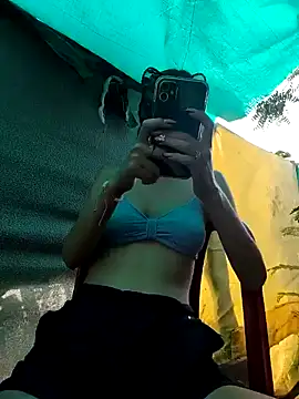 Snapshot of Estrella-Wicked chatting on December 11, 9:01 pm Estrella-Wicked online show from December 11, 9:01 pm