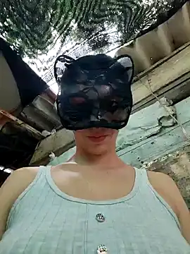 Snapshot of Estrella-Wicked chatting on December 4, 7:39 pm Estrella-Wicked online show from December 4, 7:39 pm