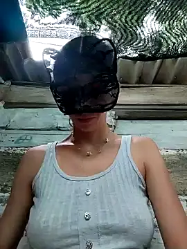 Snapshot of Estrella-Wicked chatting on December 14, 12:22 pm Estrella-Wicked online show from December 14, 12:22 pm