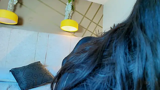 frreeya online show from February 28, 8:08 pm