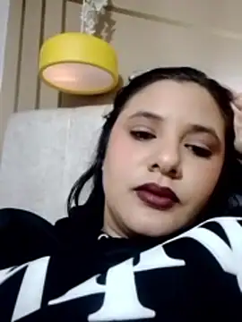 frreeya online show from February 17, 9:23 pm