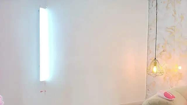 Snapshot of khloeblake chatting on February 3, 6:40 am khloeblake online show from February 3, 6:40 am