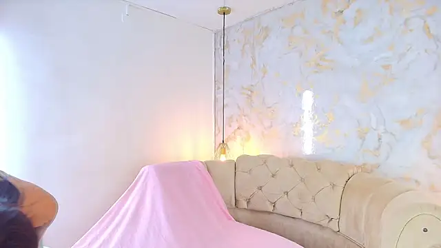 khloeblake online show from June 5, 5:01 am