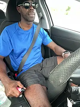 Snapshot of Melaneighted chatting on December 22, 5:24 pm Melaneighted online show from December 22, 5:24 pm