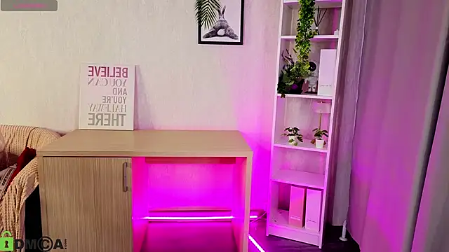 Christy Little online show from December 3, 12:44 am