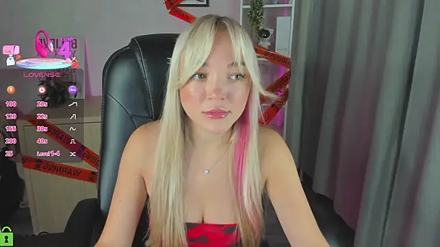 Christy Little online show from October 26, 9:15 pm