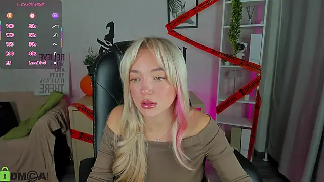 Christy Little online show from October 30, 12:20 am