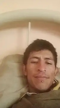 Snapshot of carloshot31 chatting on May 11, 6:05 pm carloshot31 online show from May 11, 6:05 pm