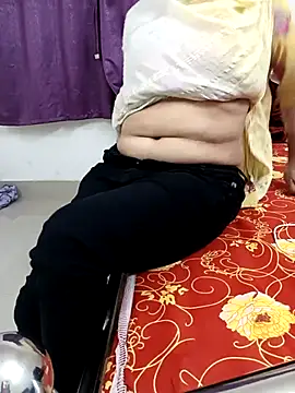 Snapshot of Sneha_gril chatting on March 13, 12:02 pm Sneha gril online show from March 13, 12:02 pm