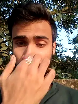 Snapshot of Skinny_Bigass_23 chatting on November 14, 10:19 am Skinny Bigass 23 online show from November 14, 10:19 am